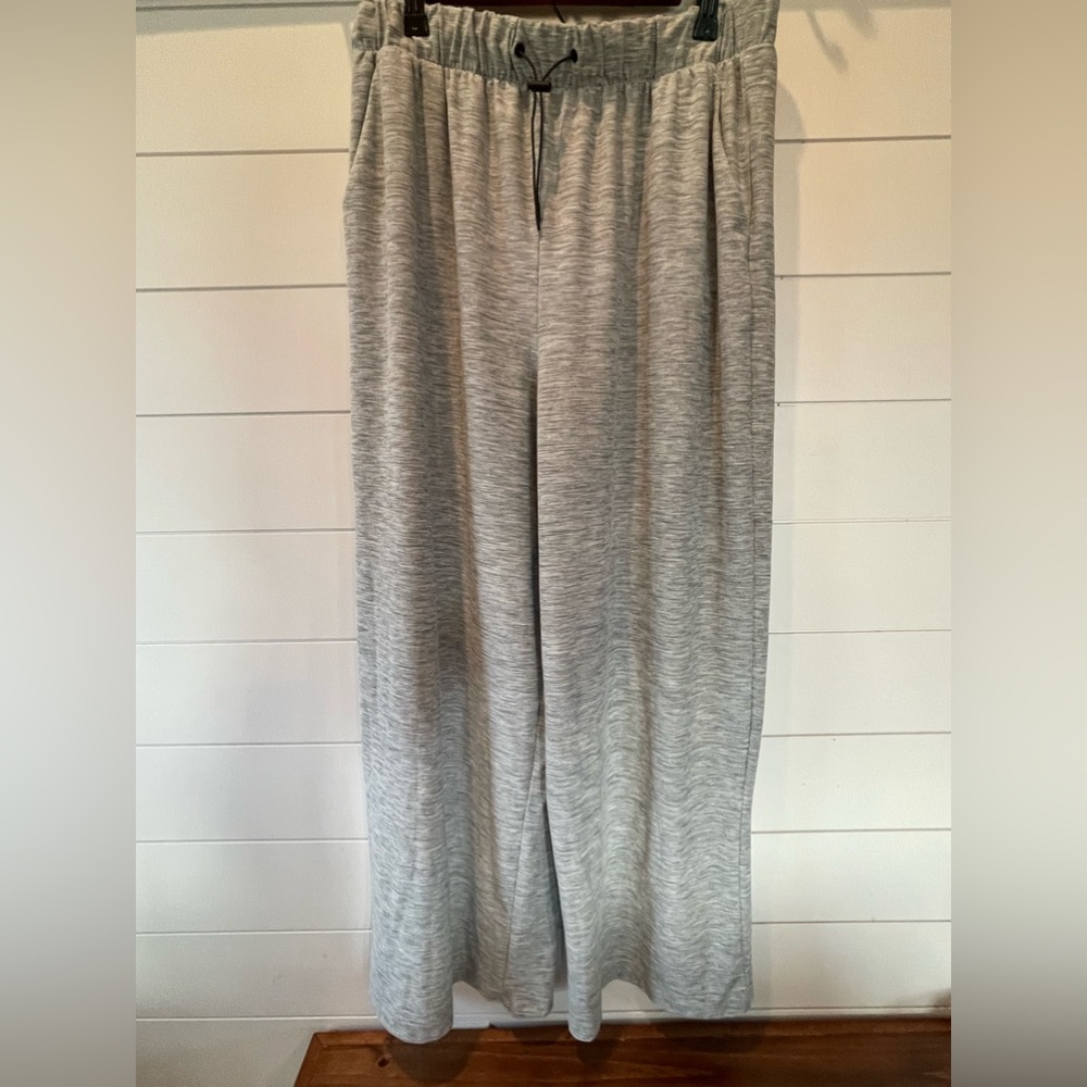 Old Navy Active Wide Leg Pants Light Gray Size L Tall